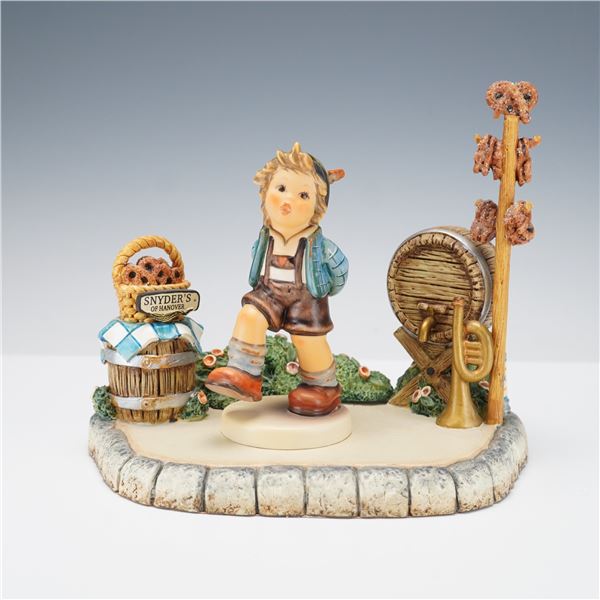 2pc Goebel Hummel Figurine Set, Marktplatz w/ Alpine Dancer Limited Edition