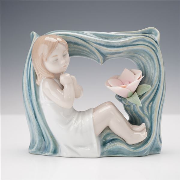 Lladro Porcelain Figurine Childhood Fantasy 1008130