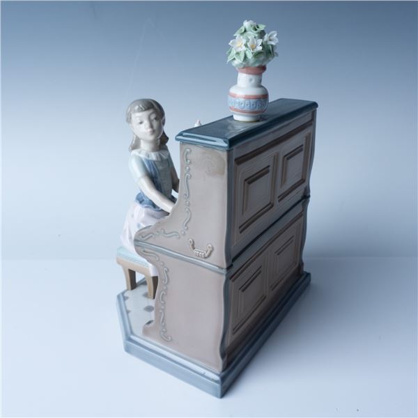 Lladro Porcelain Figurine, Practice Makes Perfect 1005462