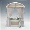 Image 1 : Lladro Porcelain Sculpture, Window in Springtime 1006984