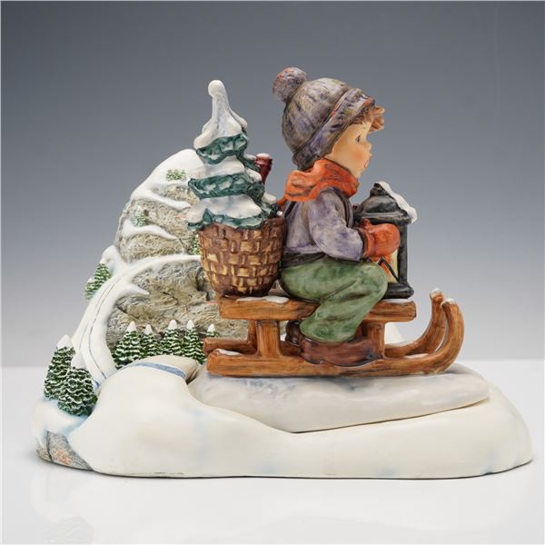 2pc Goebel Hummel Figurine and Hummelscape, Christmas Frolic