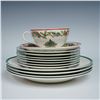Image 1 : 13pc Spode Christmas Tree Dinner and Salad Set with Cup and Saucer