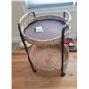 Image 1 : Rattan Table A
