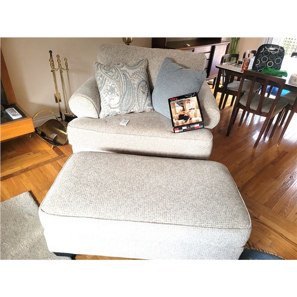 Ashley Arm Chair, Ottoman B