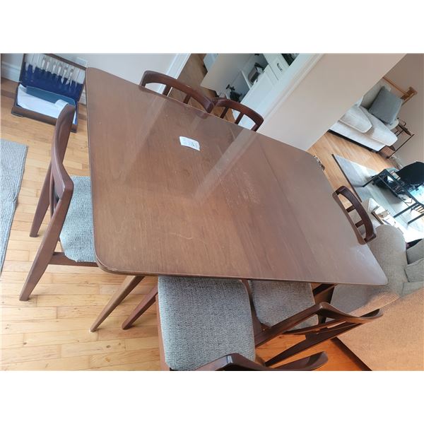 MCM Honderich Dining Table C