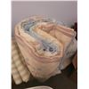 Image 2 : Blankets, Pillows A