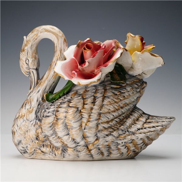 Capodimonte Italian Porcelain Swan and Floral Centerpiece