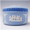 Image 8 : 2pc Wedgwood Blue Jasperware Plate and Covered Box