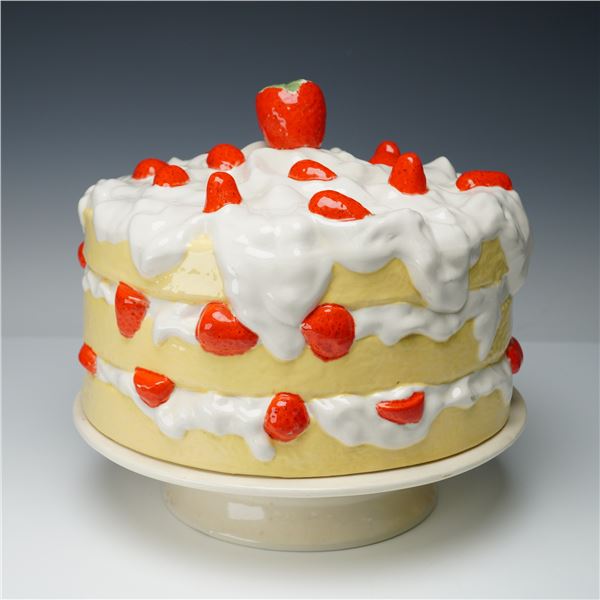 Strawberry Shortcake Ceramic Pedestal Cake Stand