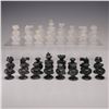 Image 1 : 32pc Carved Black and White Stone Chess Pieces