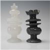 Image 2 : 32pc Carved Black and White Stone Chess Pieces