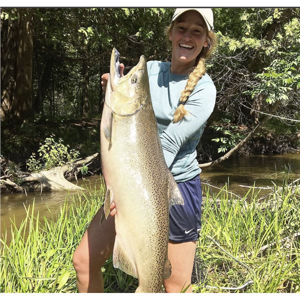 8 hour guided Chinook Salmon fishing trip for 2 Anglers