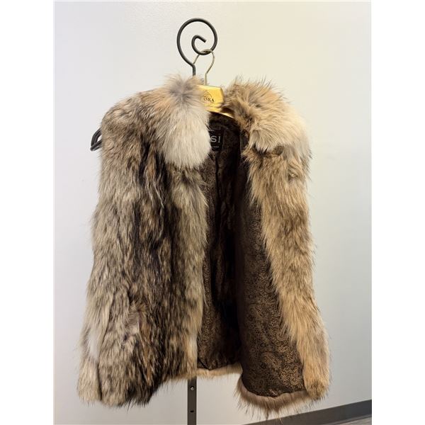 Natural Coyote Fur Vest – Alaska Fur Gallery