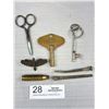 Image 3 : Lot of Antique Collectible Skelenton Keys Etc