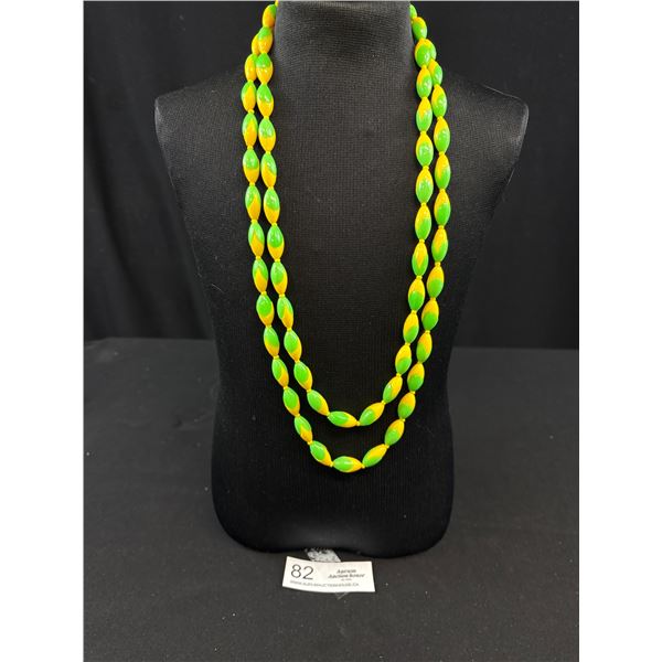 Fantastic! Antique 2 Part Lucite Bead Necklace Graduated Rare Piece! Excellent!