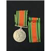 Image 3 : WW2 Defense Medal w/ Ribbons and Original Box