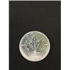 Image 2 : 2004 .999 Pure Silver Canadian Maple Leaf Coin