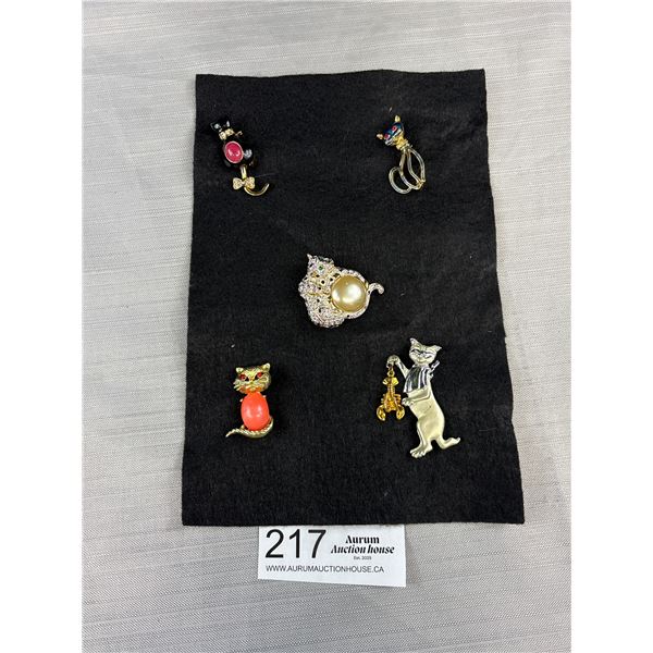 Very Nice Lot of Cat Brooches