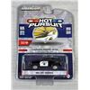 Image 4 : 2 Green Light and Johnny Lightning Die Cast Cars in Packages