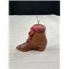Image 5 : Vintage Hand Carved Wood Shoe and Tiny Carved Shoe Pin Cushion