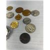 Image 2 : Collectible Lot of World Coins & Tokens