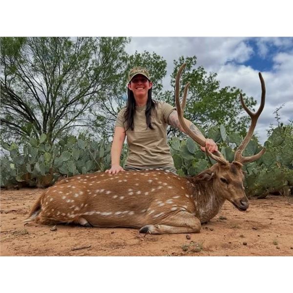 THUMBTACK RANCH: Batesville, Texas