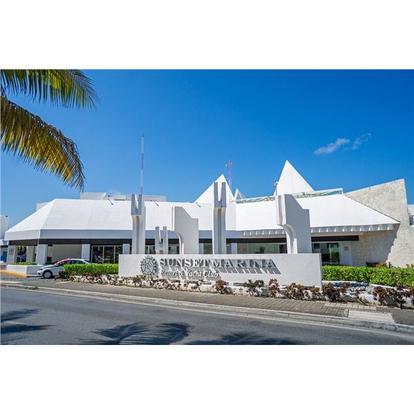 Six Days in Paradise!