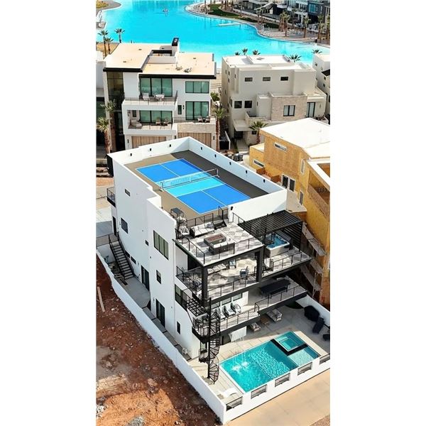 St. George – Luxury Penthouse, 5 Days and 4 Nights, Sleeps 49 People!