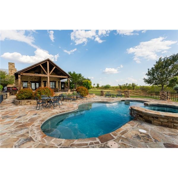 Texas Javelina Derby at Luxury Lodge, 4 Days, 4 Hunters