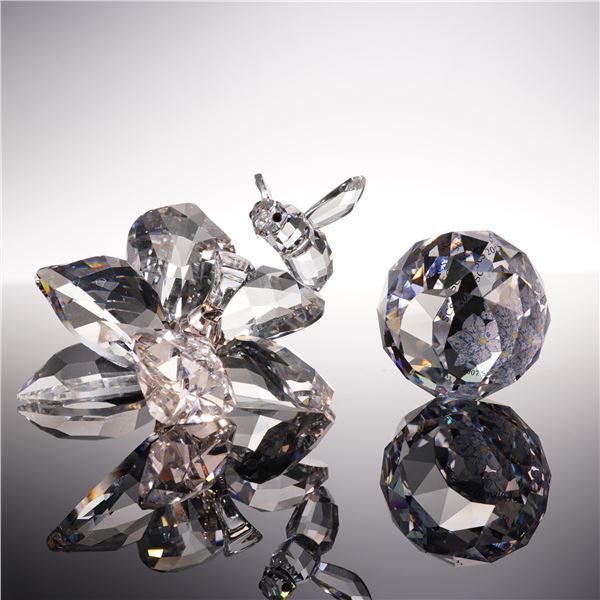 2pc Swarovski Crystal SCS Anniversary, The Bee & Paperweight