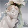 Image 3 : Lladro Porcelain Figurine, Dreaming On Dew Drops 1006787