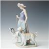 Image 2 : Lladro Porcelain Figurine, Elegante Promenade 1005802