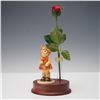 Image 4 : 3pc Goebel Hummel Roses Are Red Figurine with Wooden Base and Rose