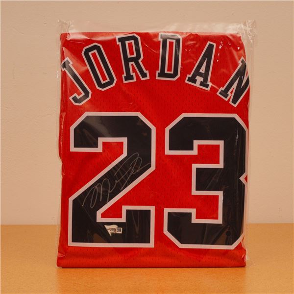 Michael Jordan Signed Chicago Bulls Red Jersey 1997-98 w/ Hologram