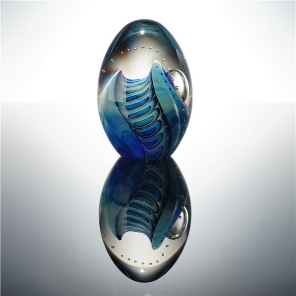 Robert Eickholt Art Glass Egg Paperweight 1985, Signed