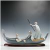 Image 2 : Lladro Porcelain Sculpture with Base, In the Gondola 1001350