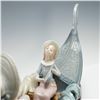 Image 7 : Lladro Porcelain Sculpture with Base, In the Gondola 1001350