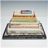 Image 2 : 8pc Antique Collector Reference Books