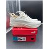 Image 2 : Puma Running Shoes Size US 10 White with Gold Details