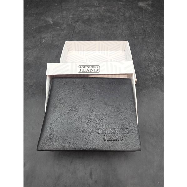 Black Johnnie Jeans Bi-Fold Leather Wallet With Multiple Compartments