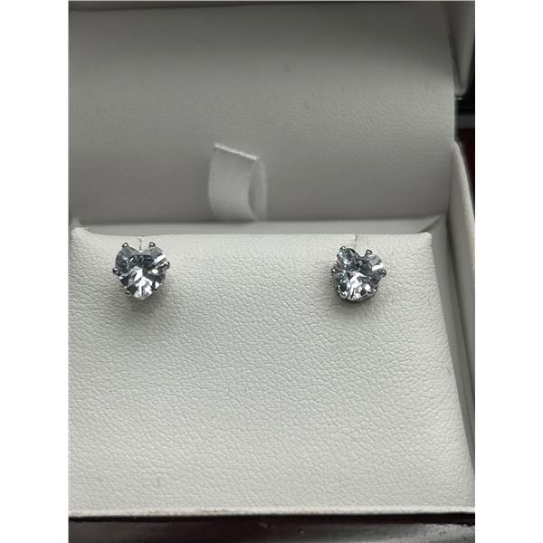 Ladies 1.0 Carat Round Brilliant Cut Solitaire Stud earring set