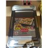 Image 2 : GoodCook Everyday Nonstick 3-Piece Baking Sheet Pan Set