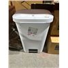 Image 2 : Sterilite StepOn Trash Can, 11.9 Gal / 45 L, Model Q