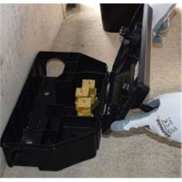 Hombre Paraffin Block Rodent Control Pack, Lot of 10x454g