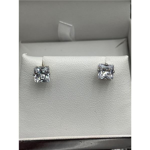 Ladies 1.0 Carat Princess Cut Solitaire Stud Earring Set