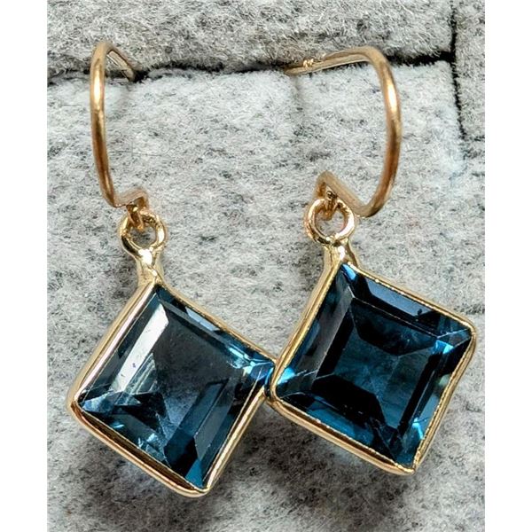 $800 10K  Blue Topaz 2.6Ct  Earrings