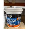 Image 2 : DAP Ready-To-Use Floor Patch & Leveler, Crack-Resistant, 1 Gallon