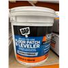 Image 2 : DAP Ready-To-Use Floor Patch & Leveler, Crack-Resistant, 1 Gallon
