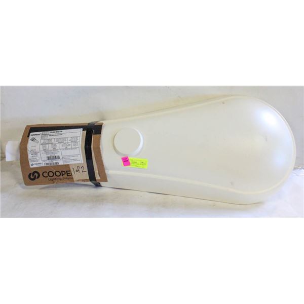 COOPER LED YARD LIGHT 100 WATT W/MOUNT 120-277 VAC