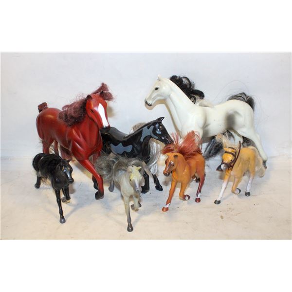 FLAT OF 1994 TOY HORSE FIGURINES +